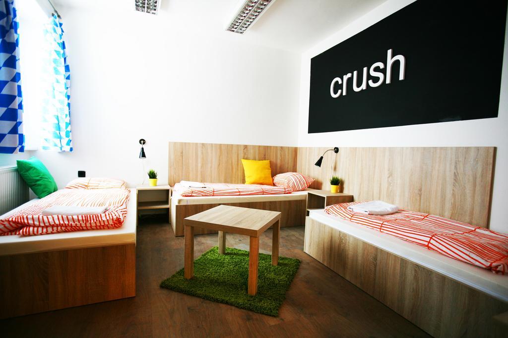 Hostel Bratislava By Freddie Room photo