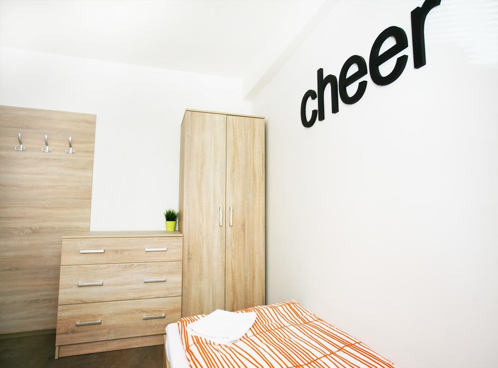 Hostel Bratislava By Freddie Room photo